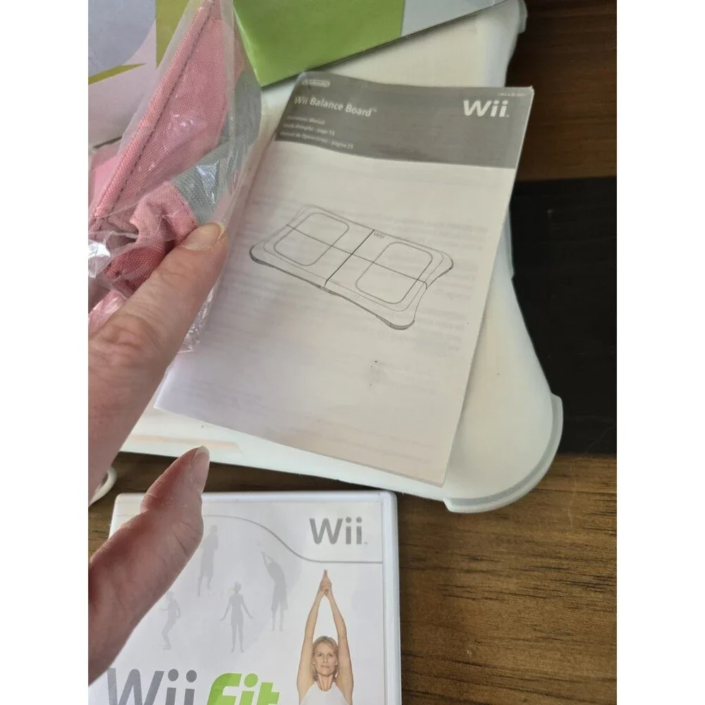 Complete Nintendo Wii Fit Balance Board Wii Fit & Fit Plus Games & Accessories